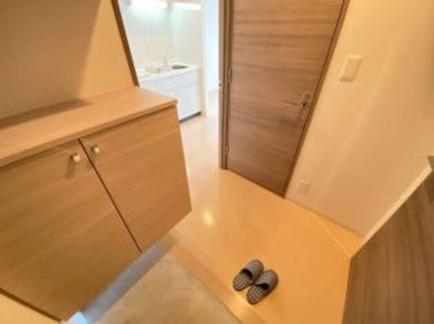 物件内観写真14　(玄関)