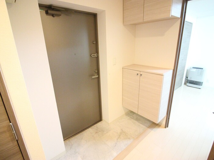 物件内観写真19　(玄関)