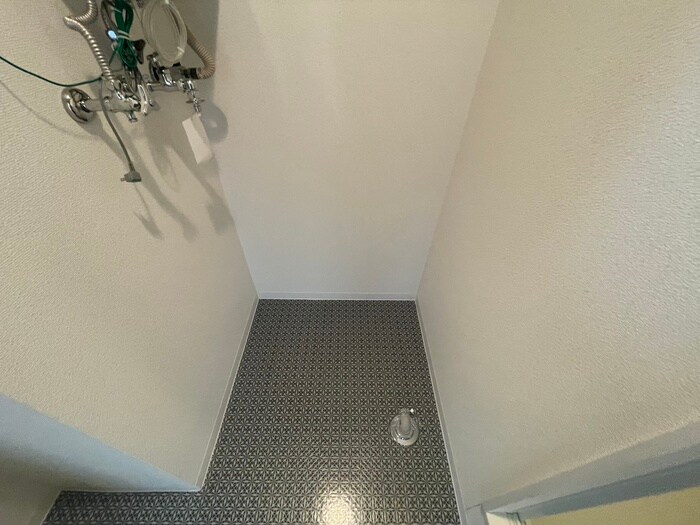 物件内観写真15　(洗濯機置場)