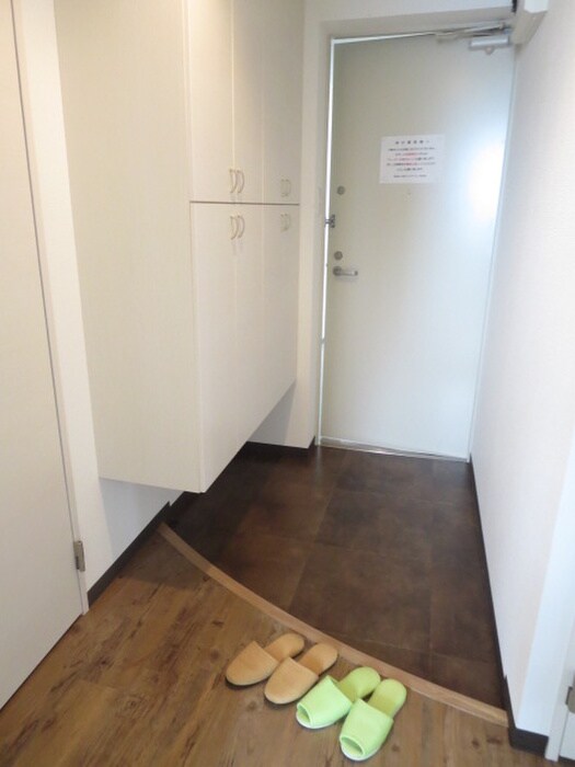 物件内観写真22　(玄関)