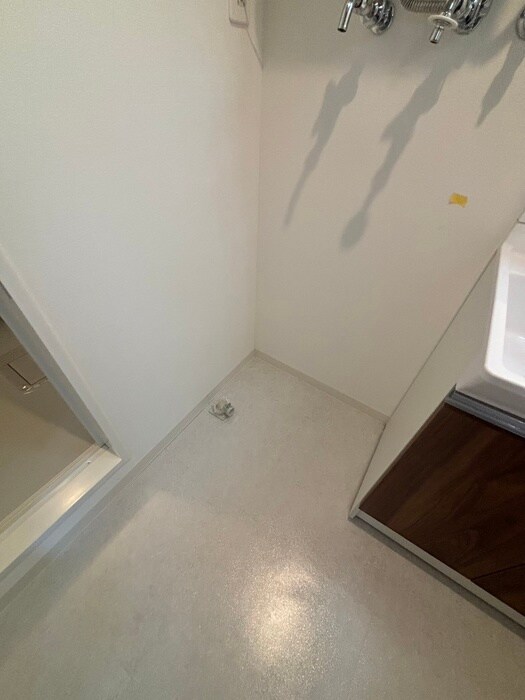 物件内観写真15　(洗濯機置場)