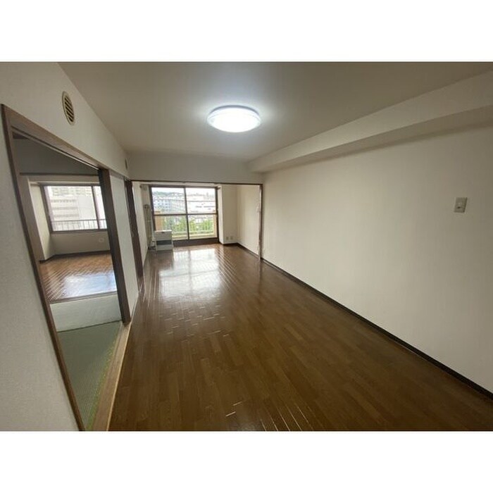 物件内観写真11　(居室)