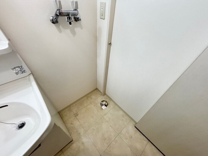 物件内観写真21　(洗濯機置場)