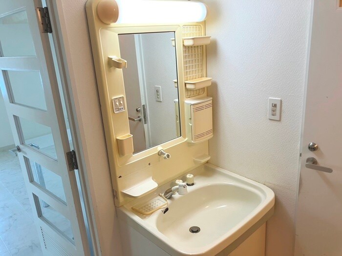 物件内観写真16　(洗面)