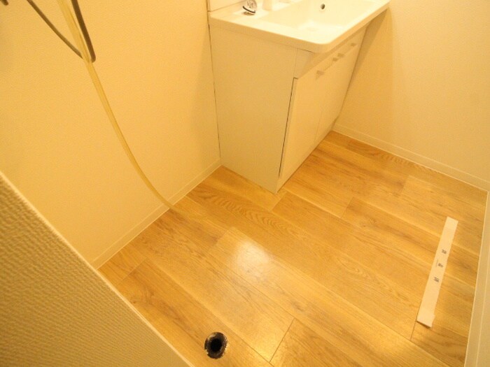 物件内観写真18　(洗濯機置場)