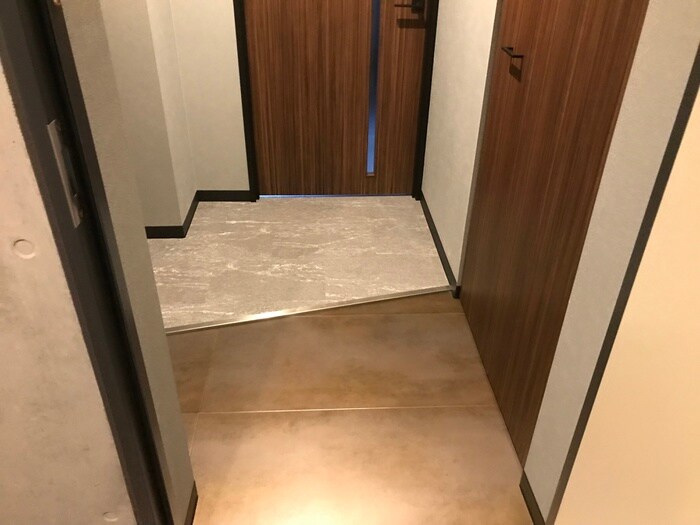 物件内観写真22　(玄関)