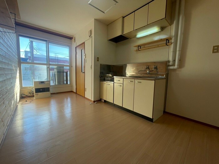 物件内観写真3　(居室)