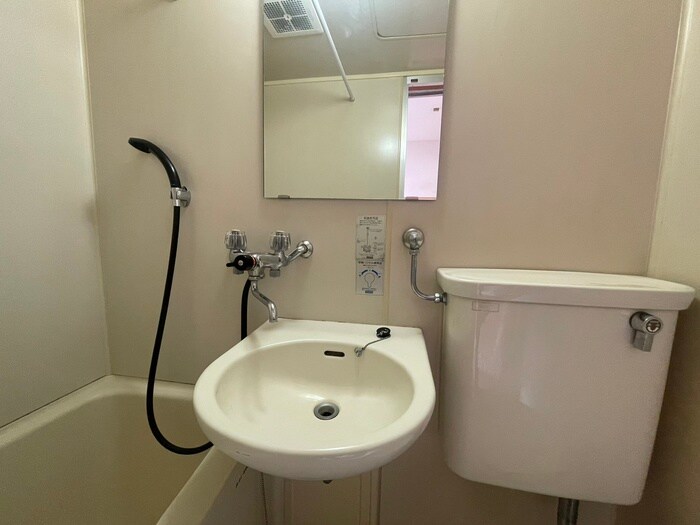 物件内観写真16　(洗面)