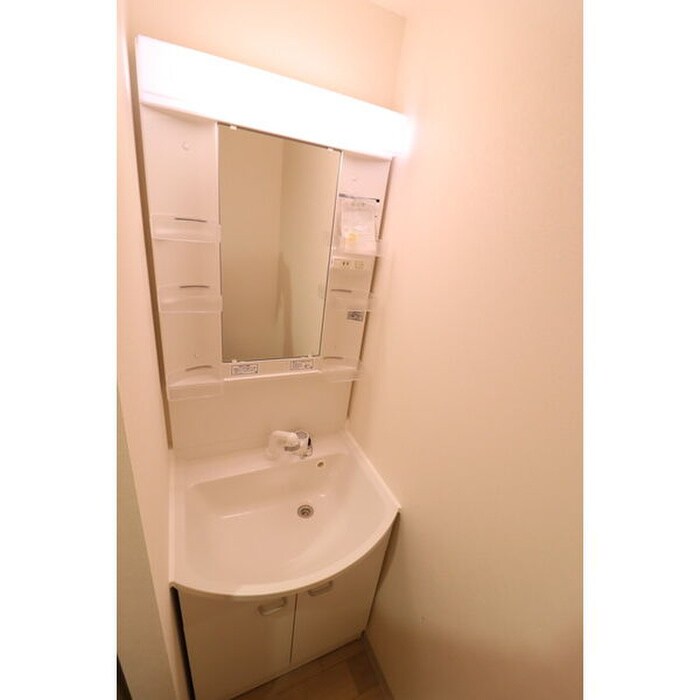 物件内観写真11　(洗面)