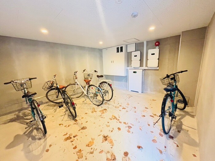 物件外観写真3　(駐輪場)
