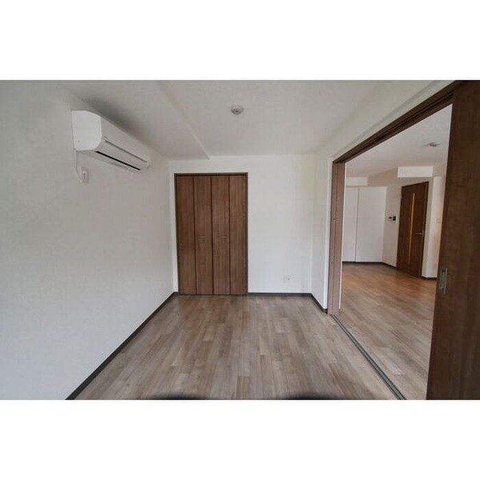 物件内観写真11　(居室)