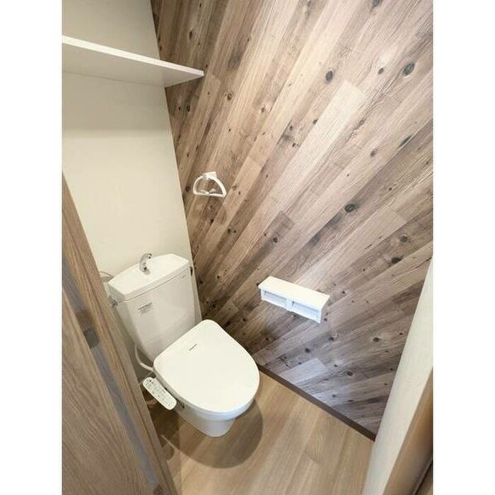 物件内観写真8　(トイレ)