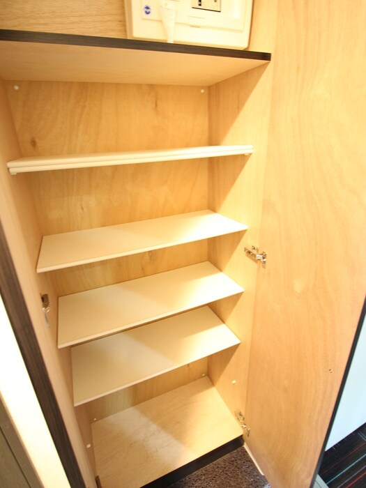 物件内観写真18　(靴箱)