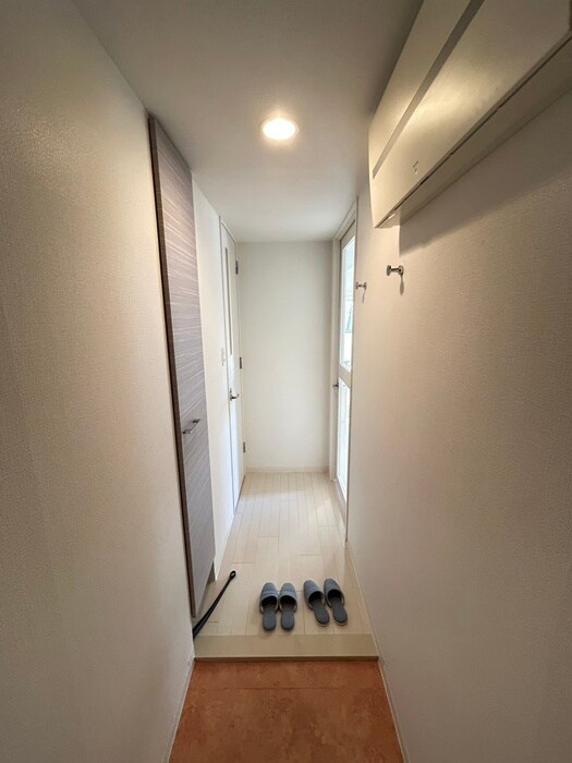 物件内観写真16　(玄関)