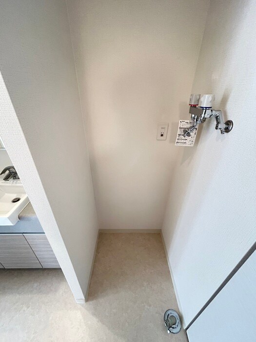 物件内観写真18　(洗濯機置場)