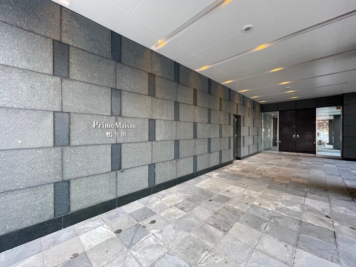 物件外観写真3　(エントランス部分)