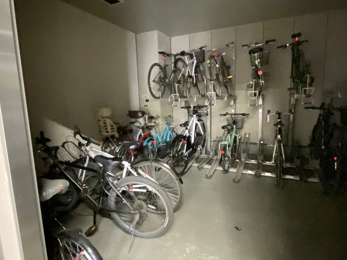 物件外観写真6　(駐輪場)