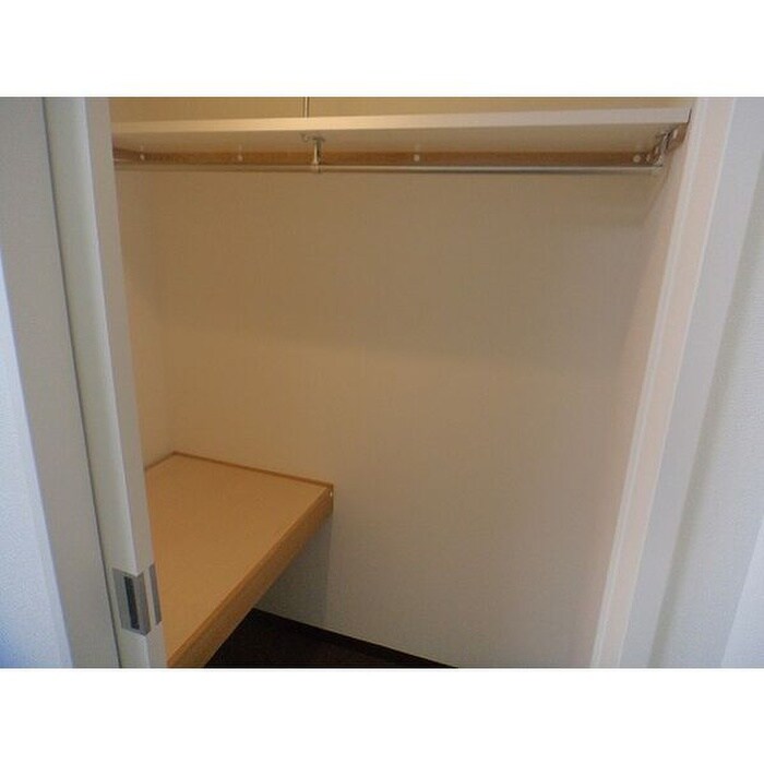 物件内観写真10　(収納)