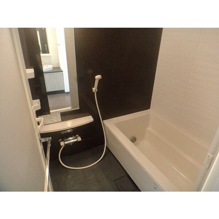 物件内観写真13　(バス／シャワールーム等)