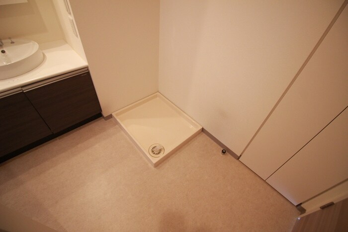 物件内観写真18　(洗濯機置場)