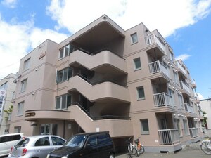 セゾンドブランシェ平岸３外観写真