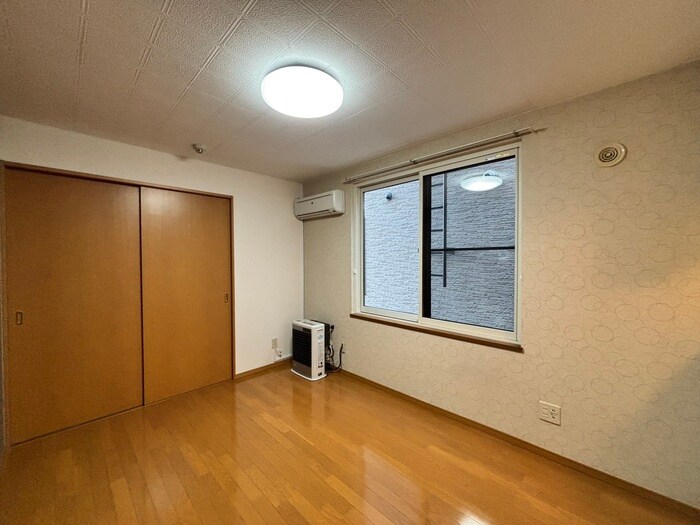 物件内観写真9　(居室)