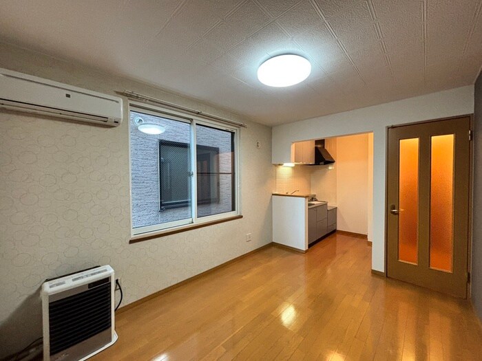 物件内観写真11　(居室)