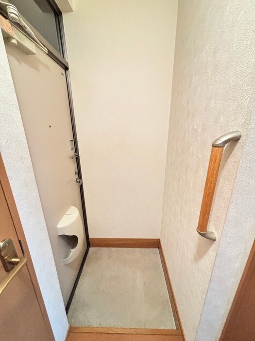 物件内観写真19　(玄関)