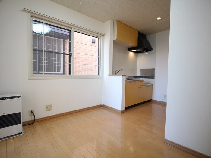 物件内観写真3　(居室)