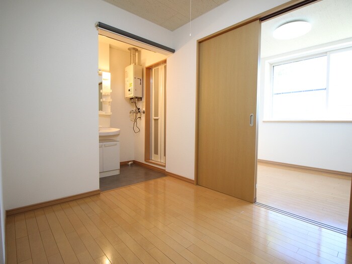 物件内観写真4　(居室)