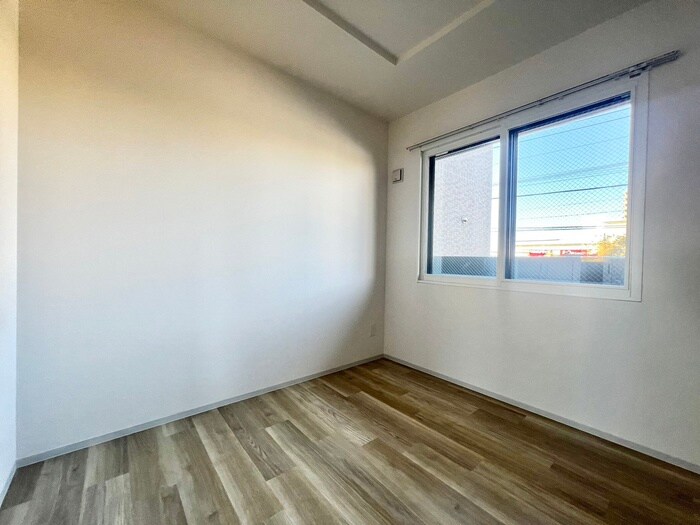 物件内観写真8　(居室)