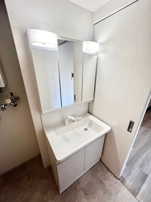 物件内観写真12　(洗面)