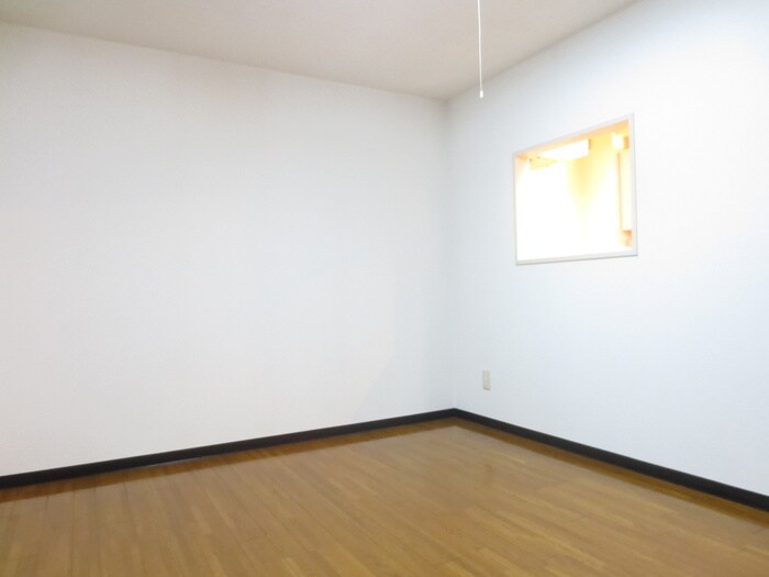 物件内観写真8　(居室)