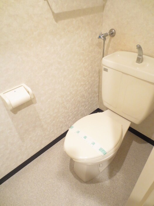 物件内観写真15　(トイレ)