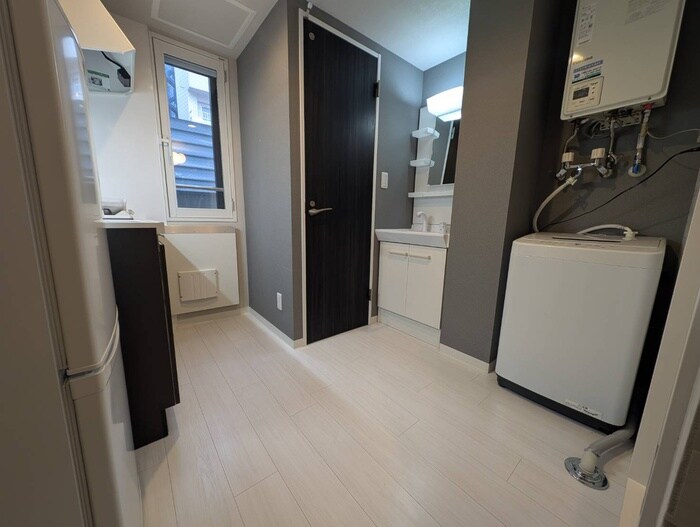 物件内観写真17　(廊下)