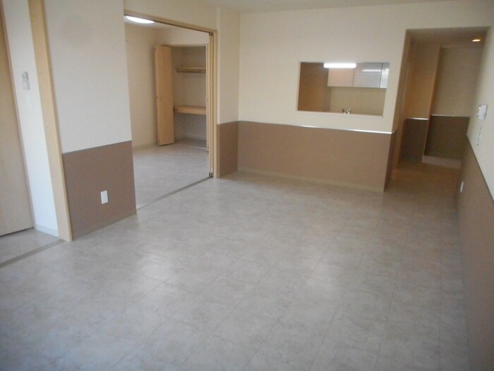 物件内観写真8　(居室)