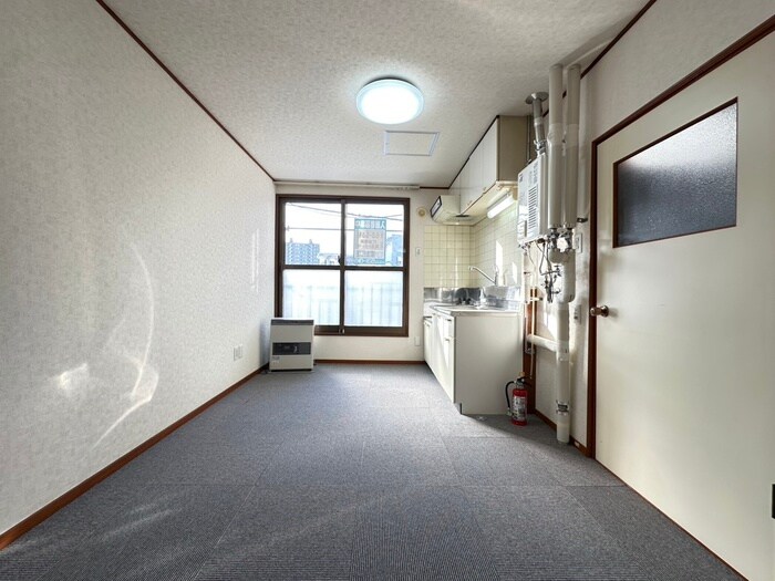 物件内観写真8　(居室)