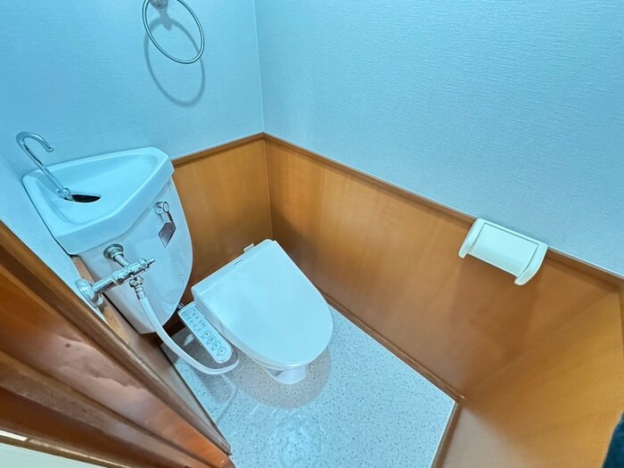 物件内観写真15　(トイレ)