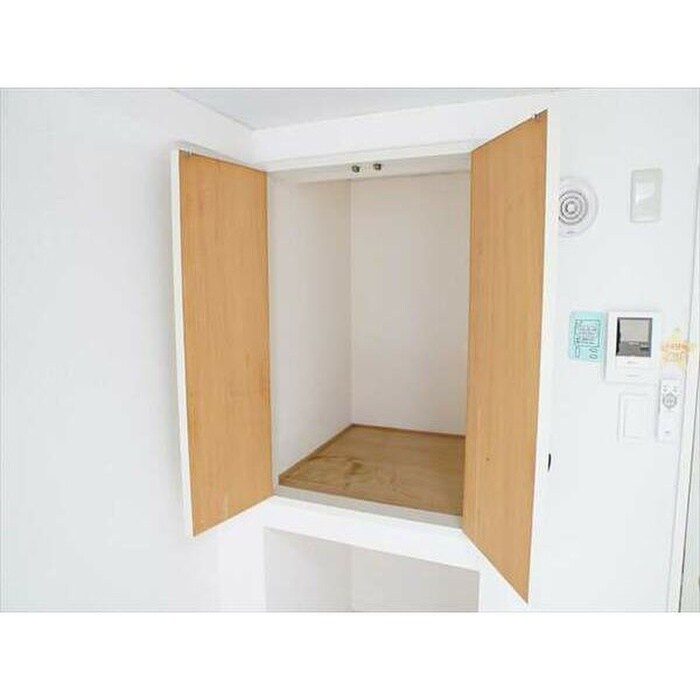 物件内観写真10　(収納)