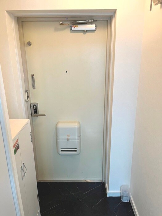 物件内観写真17　(玄関)