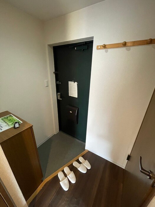 物件内観写真16　(玄関)