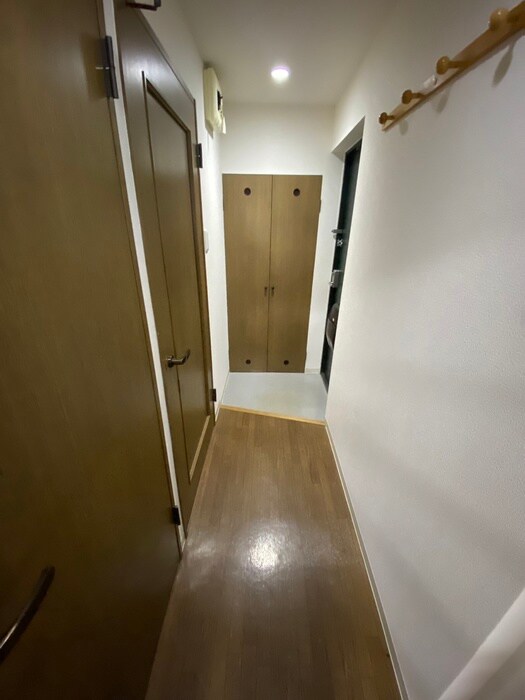 物件内観写真17　(玄関)