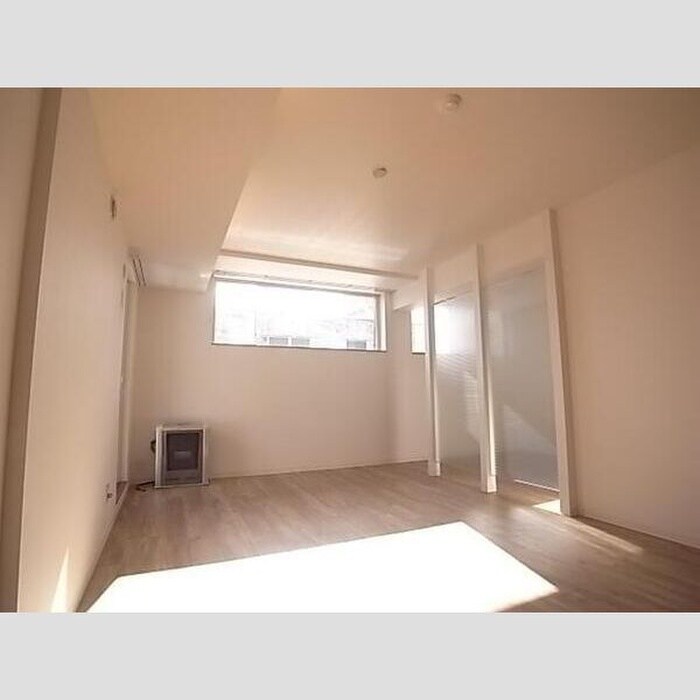 物件内観写真3　(居室)