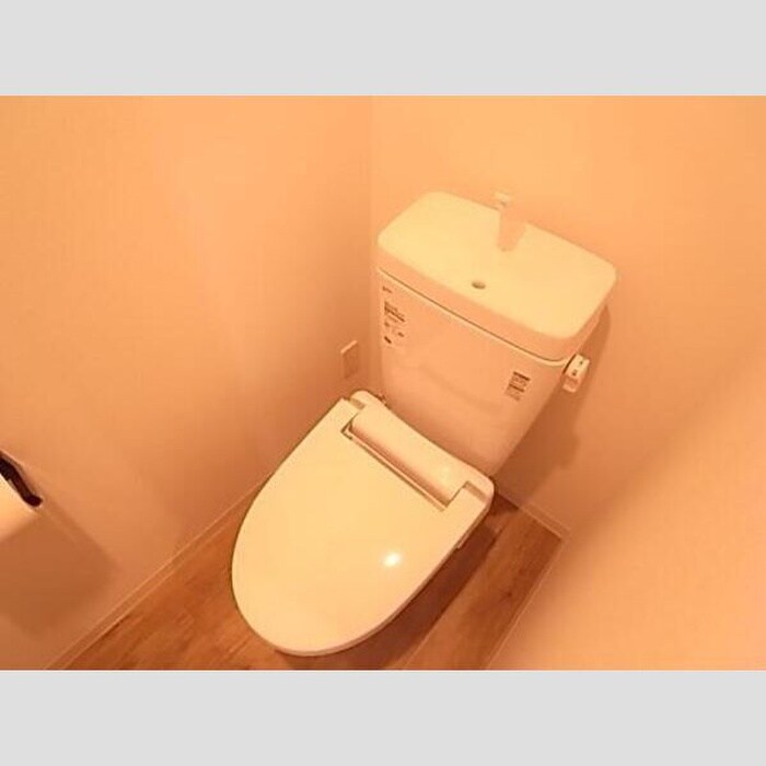 物件内観写真8　(トイレ)