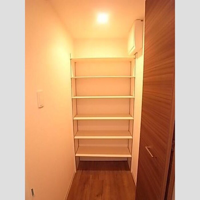 物件内観写真10　(靴箱)