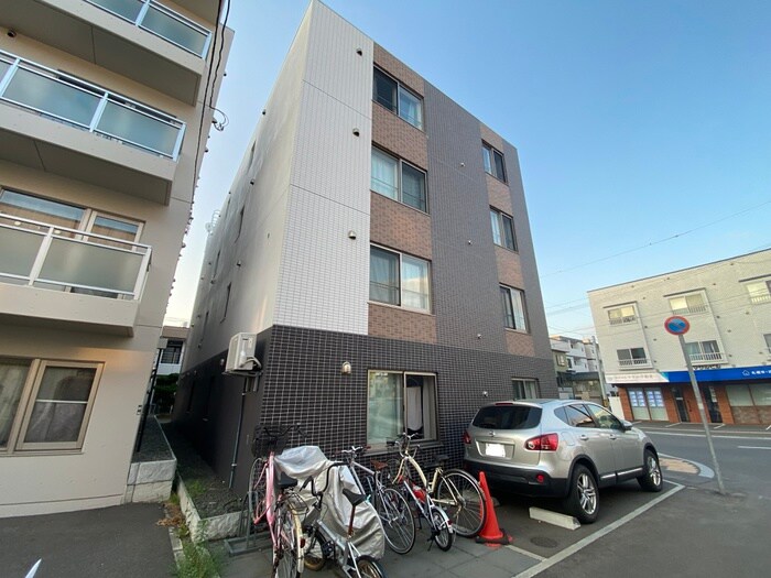 物件外観写真2　(外観写真)