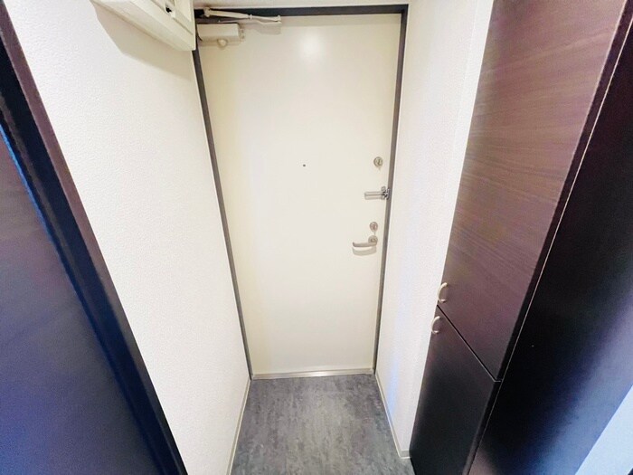物件内観写真16　(玄関)