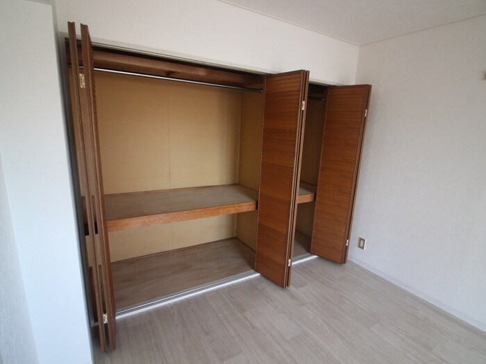 物件内観写真15　(収納)
