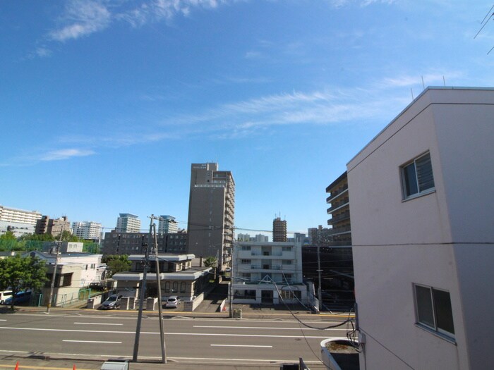 物件内観写真17　(室内からの展望)