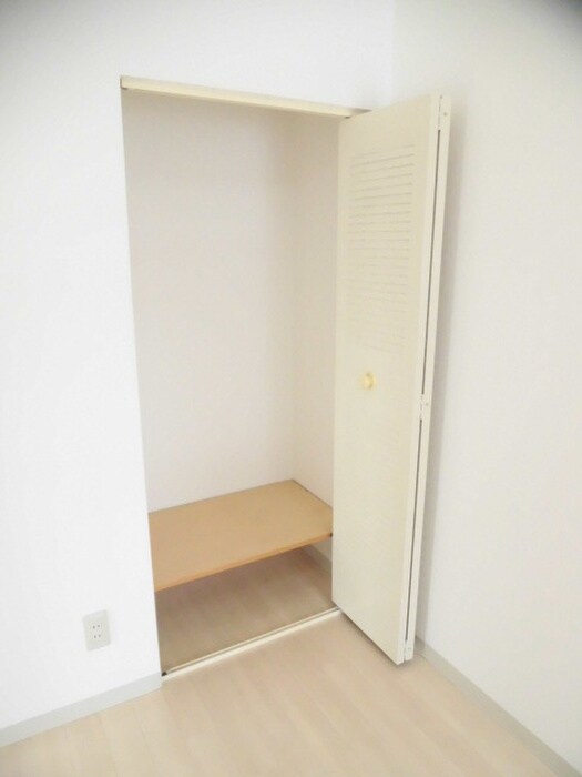 物件内観写真21　(収納)
